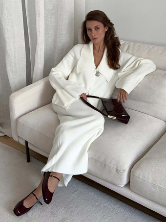 ホワイト オーバーサイズポロカーディガンとロングスカートのニットツーピースコーデセット（レディース 2025年）