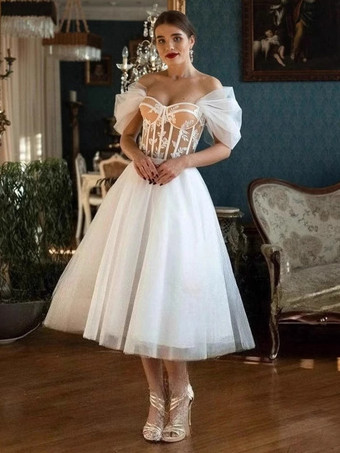 ショート丈ウェディングドレス スウィートハートネック 半袖 Aライン ティーレングス ブライダルガウン