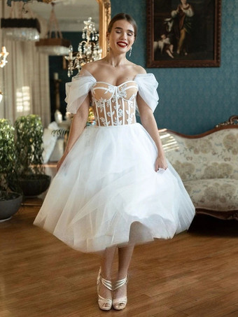 ショート丈ウェディングドレス スウィートハートネック 半袖 Aライン ティーレングス ブライダルガウン