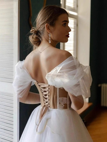 ショート丈ウェディングドレス スウィートハートネック 半袖 Aライン ティーレングス ブライダルガウン