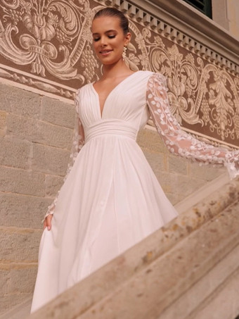 Boho Wedding Dress With Train A-Line Long Sleeves Lace V-Neck Bridal Dresses