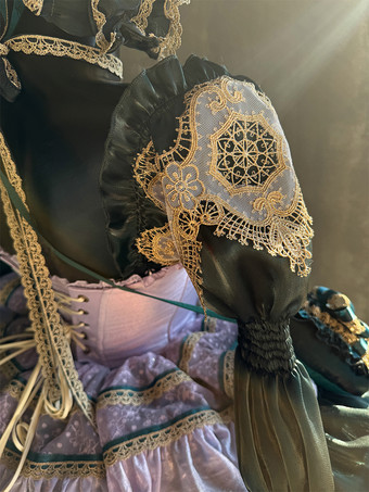 クラシックロリータストラップレスドレス、レースのリボンがアクセントのグリーンビクトリア朝スタイルのロリータガウン