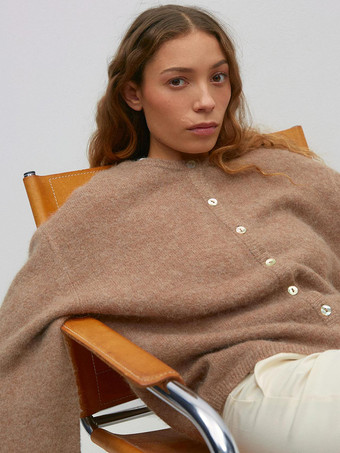 Cárdigan básico de punto con cuello redondo para mujer 2025