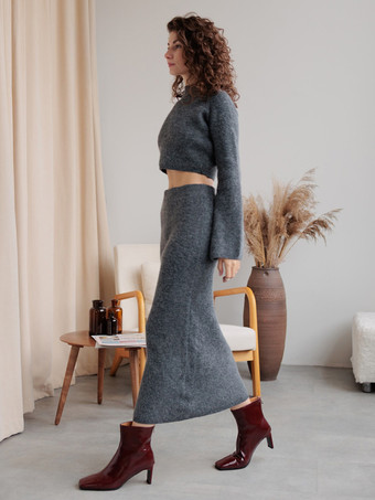Crop Sweater And Slim Long Skirt Knit Set In Grey For Women 2025