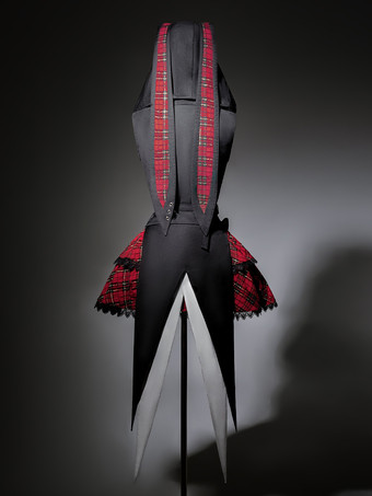 ゴシックロリータスーツフード付きジャケットとブラウスとスカートの3点セットミッドナイトバニーロックゴシックロリータスーツ