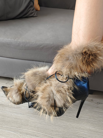 Botines negros de mujer con punta puntiaguda piel sintética cordones y tacón alto.