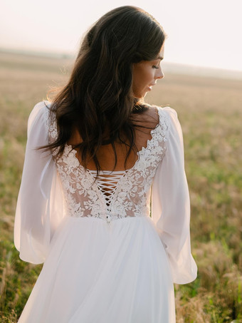 ボヘミアンウェディングドレス レースプリーツ Aライン トレーン付き ナチュラルウエスト レースアップ 長袖 Vネック アイボリー