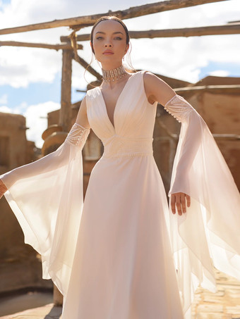 ボヘミアン風シンプルウェディングドレス シフォン Vネック 七分袖 レース Aライン ブライダルガウン