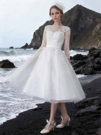 ヴィンテージのウェディングドレスチュールバトー3/4丈Aラインの花嫁衣装ガウンショートブライダルドレス