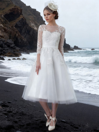 ヴィンテージのウェディングドレスチュールバトー3/4丈Aラインの花嫁衣装ガウンショートブライダルドレス