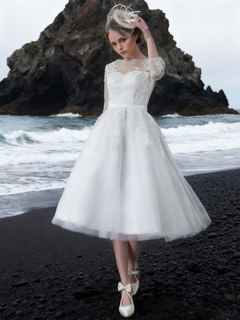 ヴィンテージのウェディングドレスチュールバトー3/4丈Aラインの花嫁衣装ガウンショートブライダルドレス