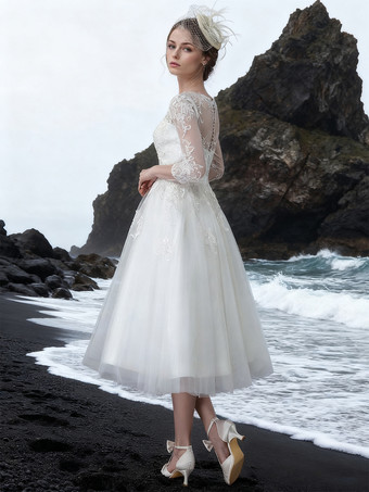 ヴィンテージのウェディングドレスチュールバトー3/4丈Aラインの花嫁衣装ガウンショートブライダルドレス