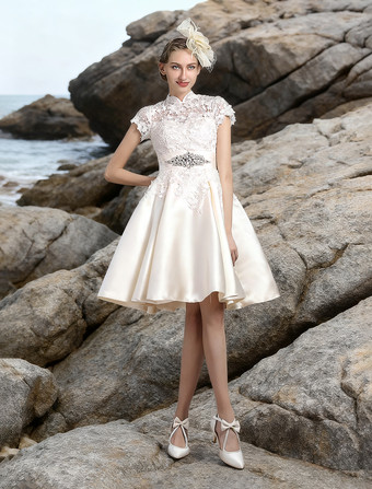 レトロ　ウェディングドレス　サテンファブリック　プリンセスライン　ひざ丈　半袖　ナチュラルウェストライン　アイボリー　 Milanoo