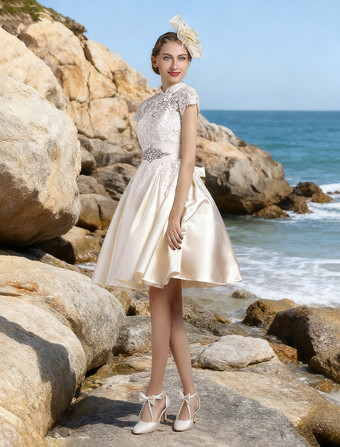 レトロ　ウェディングドレス　サテンファブリック　プリンセスライン　ひざ丈　半袖　ナチュラルウェストライン　アイボリー　 Milanoo