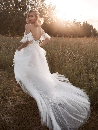 ホワイトボヘミアンウェディングドレス レース フェザー Aライン トレーン付き ナチュラルウエスト ジッパー 半袖 Vネック アイボリー