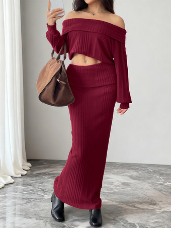 2025年レディース向け、バーガンディリブニットセット（オフショルダートップス＆マキシスカート）