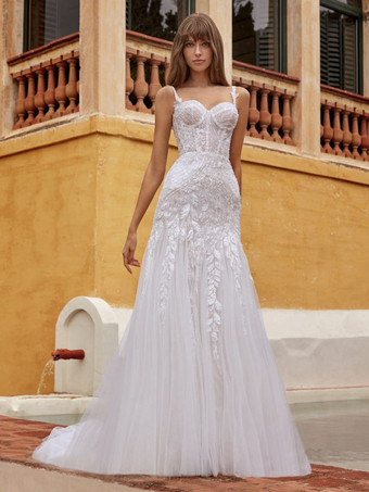 ホワイトマーメイドラインのノースリーブ、レースデザインネックラインのウェディングドレス