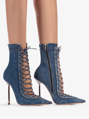 ブラックのアンクルブーツ、レースアップ、ポインテッドトゥ、ハイヒール、ハイヒールブーティ