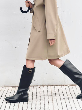 Schwarze kniehohe Damenstiefel mit runder Zehenpartie und Schnallendetail flache Reitstiefel