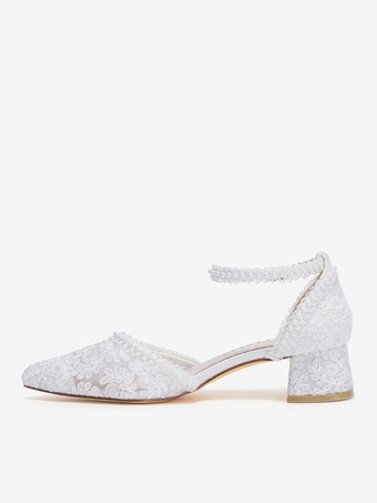 アイボリーのウェディングシューズ レースアップリケ ポインテッドトゥ チャンキーヒール アンクルストラップ ブライダルシューズ