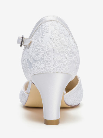 アイボリーのヴィンテージウェディングシューズ、ラウンドトゥ、チャンキーヒールのブライダルシューズ