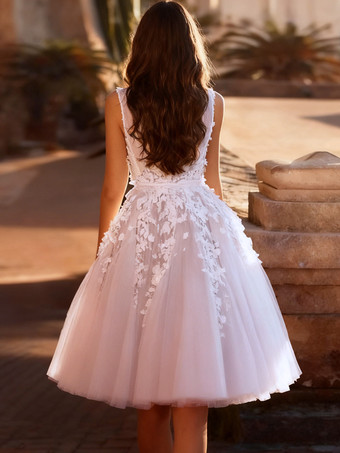 ショート丈ウェディングドレス 膝丈 Vネック ノースリーブ Aライン ナチュラルウエスト チュール ブライダルドレス