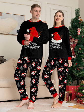 黒と赤のサンタ帽子、ジンジャーブレッドプリントのファミリークリスマスパジャマ 2026