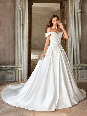 ホワイトヴィンテージウェディングドレス ラグジュアリーウェディングドレス ホワイト 大人のウェディング Aライン トレーン付き ストラップレス ビーズ 半袖 ユーロスタイル オープンショルダー