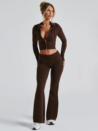 ブラウンニットクロップドジップアップパーカーとフレアパンツのツーピースコーデセット（レディース 2025年）