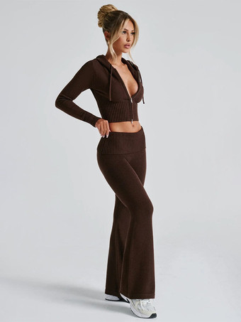ニットクロップドジップアップパーカーとフレアパンツのツーピースコーデセット（レディース 2025年）