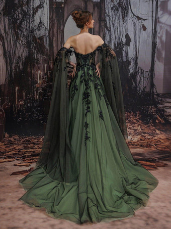 ゴシックブラックウェディングドレス、レースAライン、ロングスリーブ、ナチュラルウエスト、ティアードトレーン付きブライダルドレス