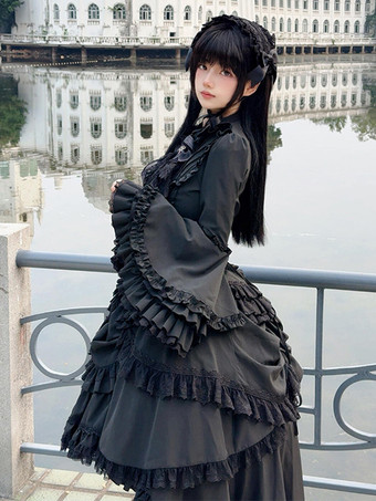 黒のゴシックロリータセットドレス、フリル、長袖、クラバットトップ、スカートのロリータドレス