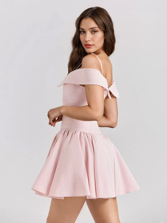 リトルブラックドレススパゲッティストラップフレア誕生日パーティーミニドレス