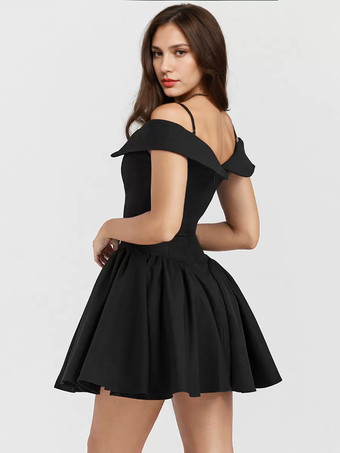 リトルブラックドレススパゲッティストラップフレア誕生日パーティーミニドレス