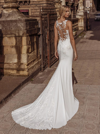 ヴィンテージウェディングドレス Vネック ノースリーブ ナチュラルウエスト サテン生地 フロアレングス レース 花嫁用伝統的ドレス