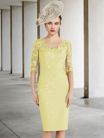 スイセン色花嫁の母のためのパーティードレスジュエルネックハーフスリーブシースレースウェディングゲストドレス無料カスタマイズ