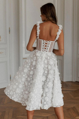 ブライダルミニドレス ショートウェディングドレス スウィートハートネック ノースリーブ Aライン ティーレングス ブライダルガウン