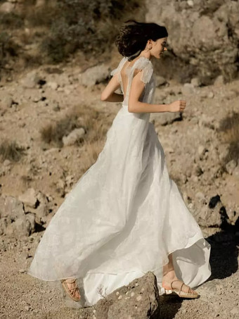 シンプルなウェディングドレス Vネック 半袖 トレーン付き レース ブライダルドレス