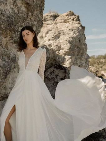 シンプルなウェディングドレス、トレーン付きボールガウン、7分袖、レース、Vネックのブライダルドレス