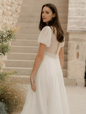 シンプルなウェディングドレス ボールガウン Vネック 半袖 プリーツブライダルガウン