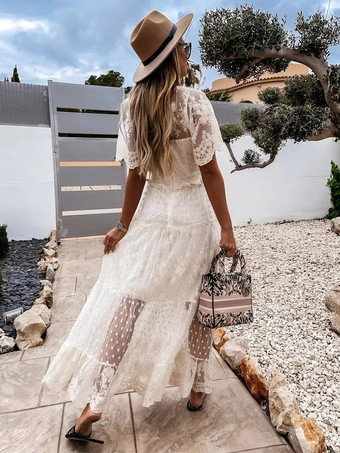Vネックと半袖のホワイトレースボヘミアンマキシドレス 2026