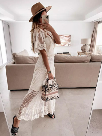 Vネックと半袖のホワイトレースボヘミアンマキシドレス 2026