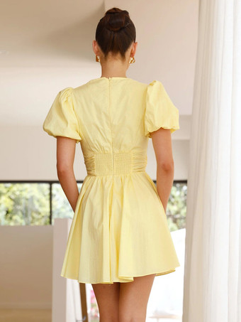 バターイエローのパフスリーブミニドレス、フロントリボン付き、Vネック、Aライン、レディースサマードレス 2025