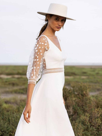 シンプルなウェディングドレス ボールガウン Vネック 7分袖 レース ブライダルガウン