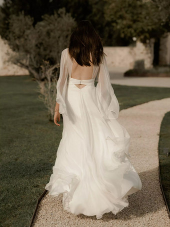 シンプルなウェディングドレス ボールガウン Vネック 長袖 ボタン付き ブライダルドレス