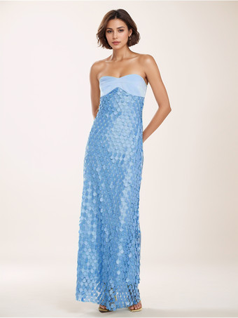 ライトスカイブルー夏のイベントにぴったりの、ティアドロップレースアップリケ付きノースリーブバルコネットマキシドレス（2025年）