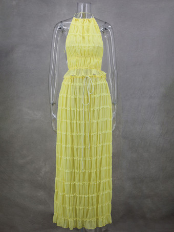 テクスチャードホルターネッククロップトップとロングスカートの2ピースコーデセット（ビーチ2025）