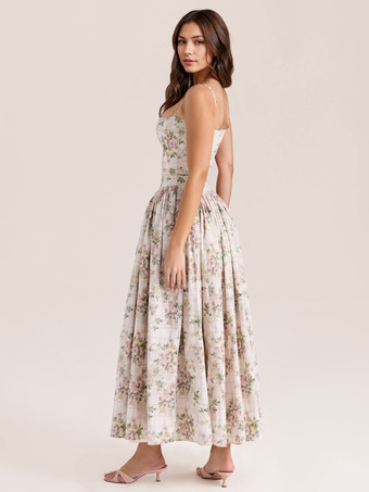 2025年夏のセミフォーマルイベントにぴったりのヴィンテージフローラルマキシスリップドレス