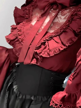 ゴシックロリータの衣装 レースフリル 長袖ブラウスと黒スカートのツーピーススーツ