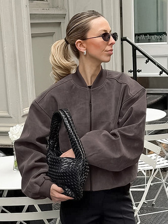 ストリートルックにぴったりのレトロなジップアップボンバージャケット 2025